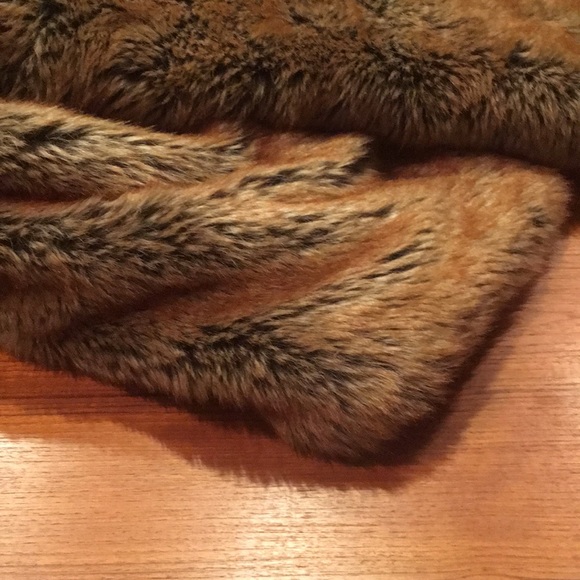 Restoration Hardware Coyote Luxe Faux Fur Throw - Picture 2 of 12